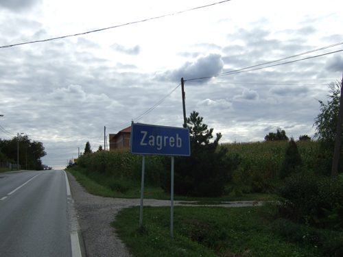 Für mich eine der Überraschungen dieser Tour: die komplett gut zu fahrende Strecke nach Zagreb.